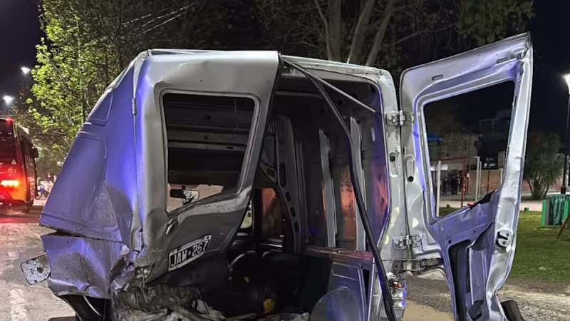 Un choque entre tres vehículos terminó en tragedia en Punta Lara