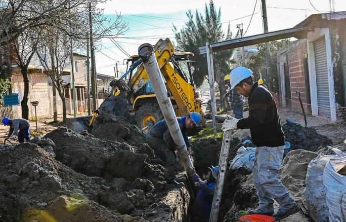Lo que corre debajo de Berisso: la obra que busca reforzar el sistema cloacal