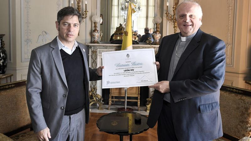 Kicillof se reunió con el nuncio apostólico y avanzaron en los preparativos para la visita del papa León XIV