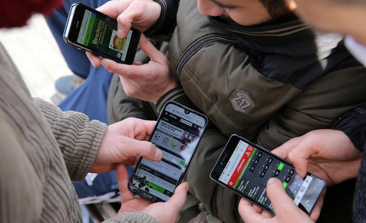De mirar fútbol a mirar deudas: cómo las apuestas deportivas cambiaron la forma de vivir los partidos