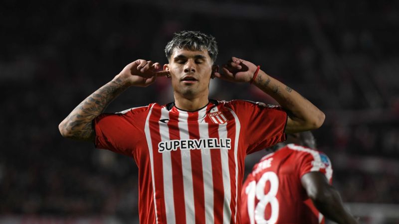 Estudiantes volvió a sonreír: goleó 3-0 y recuperó terreno