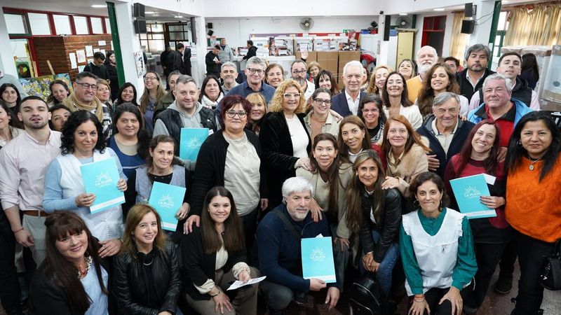 La Plata: 32 escuelas y jardines recibieron equipamiento para sus comedores
