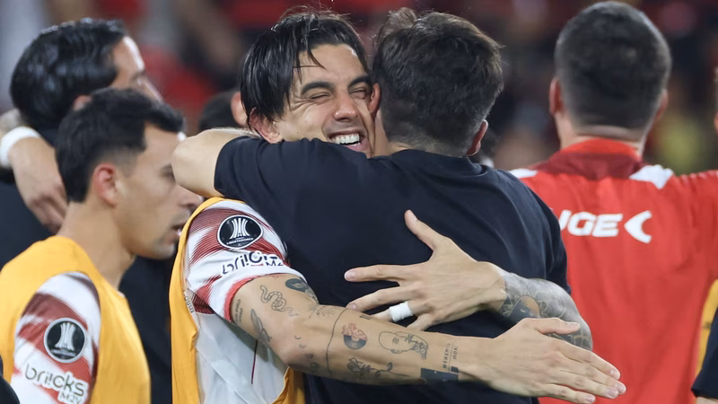 Alexander Medina, tras la hazaña de Estudiantes en el Maracaná: “Este equipo tiene carácter, corazón y huevos”