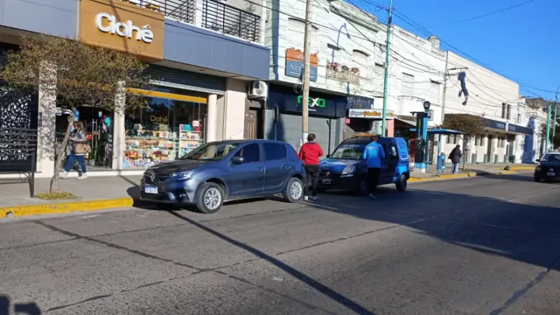 Alerta en Berisso por actas de infracción falsas en vehículos estacionados
