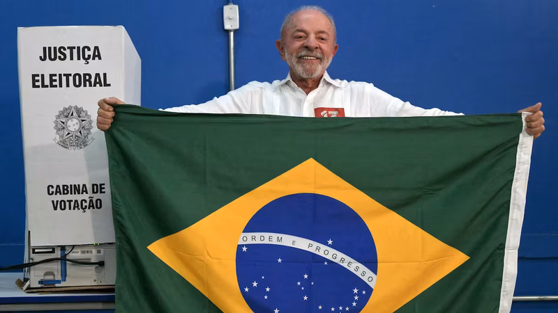 La prensa internacional destaca el liderazgo de Lula tras su triunfo histórico ante Flavio Bolsonaro