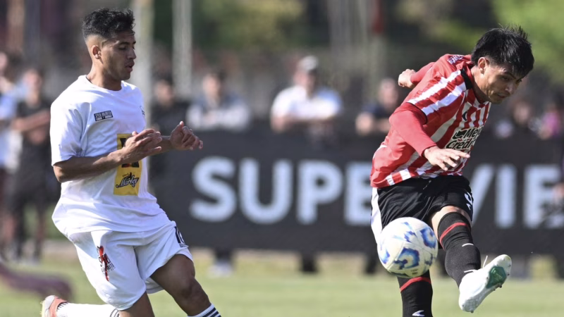 Estudiantes empató con Riestra y dejó abierta su clasificación en Reserva