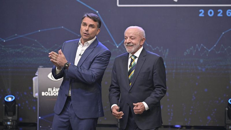 “Quiero el voto del 100% de los presos, incluso el de tu papá”: Lula chicaneó a Flávio Bolsonaro y defendió su modelo de inclusión social
