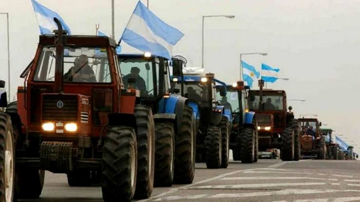 Tractorazo en La Plata: productores hortícolas reclamarán por caminos rurales, iluminación y seguridad