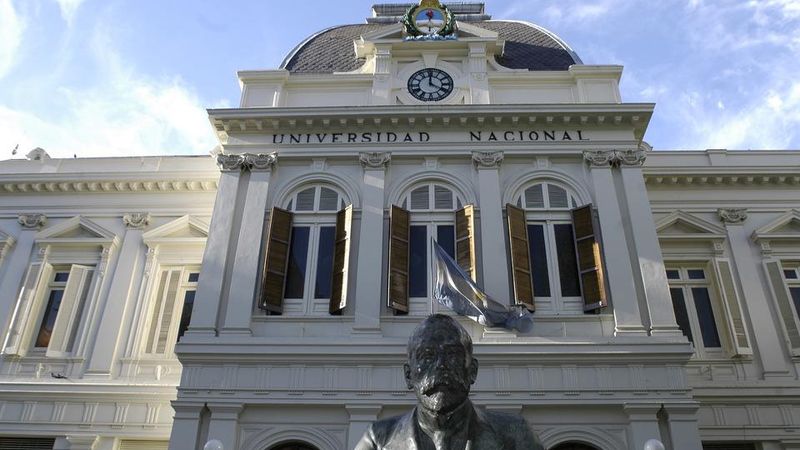 La UNLP se mantiene entre las mejores universidades de América Latina pese al retroceso del sistema argentino