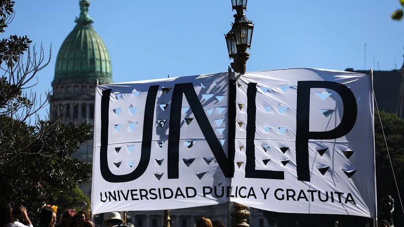 Paro y marcha federal universitaria: cómo impacta la medida en la UNLP y las escuelas de La Plata