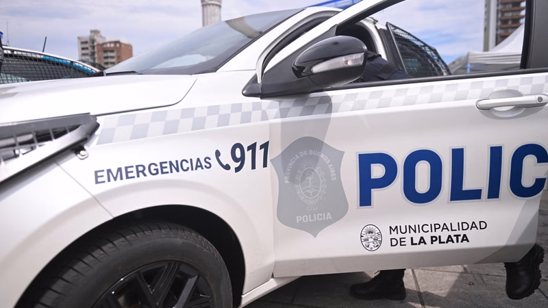 Investigan tres robos en La Plata: detuvieron a un sospechoso y secuestraron dólares y millones de pesos